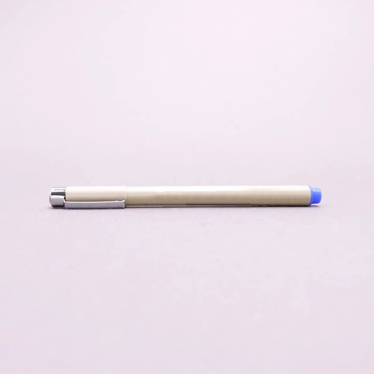 005 Fine and Colored Acrylic Markers
